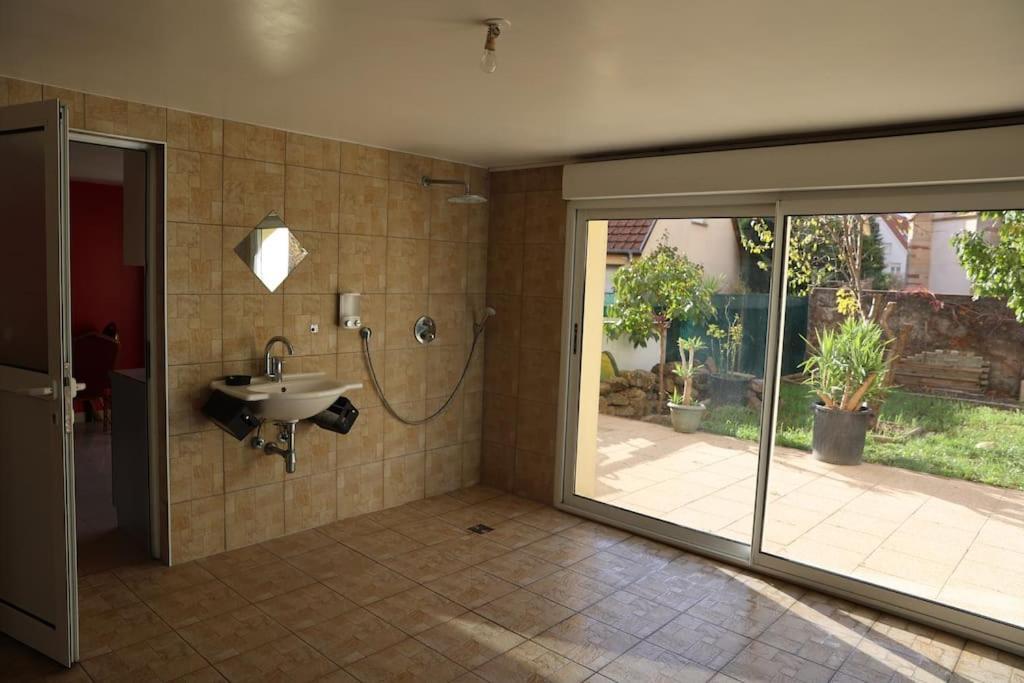 Villa Avec Piscine Interieure Holtzheim Exteriör bild